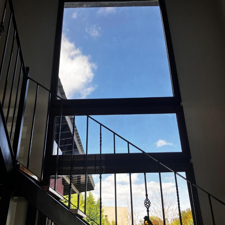 Espectacular casa con pileta en Barrio Privado - Casa de 4 dormitorios - 53