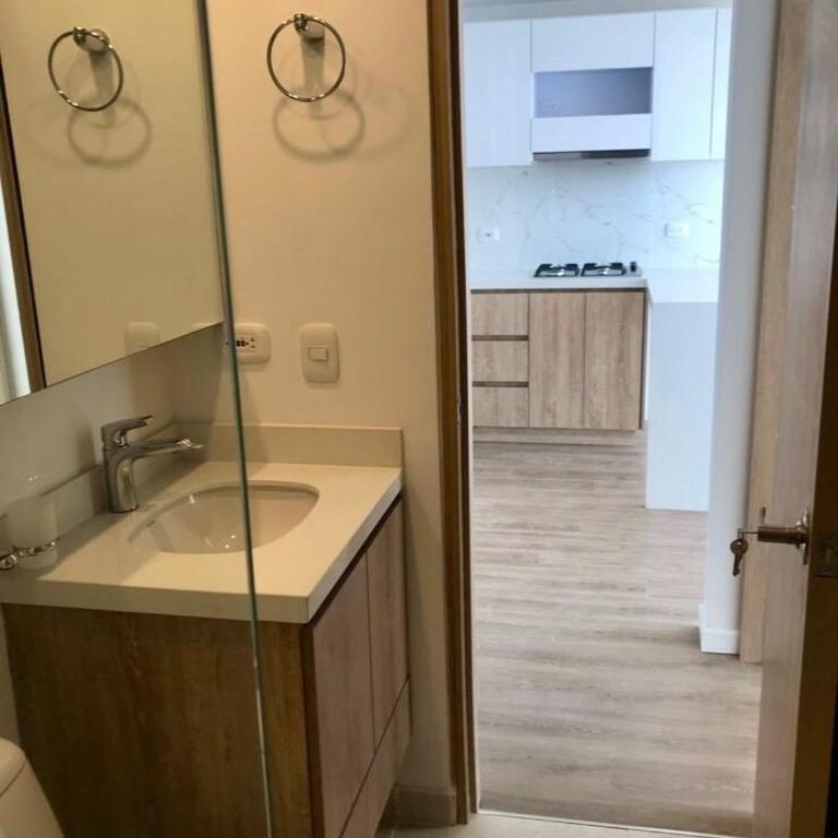 Cozy LOFT- Living house- Fast WIFI-Coworking-Gym- Calle 127 - Apartamento de 1 dormitorio - 9