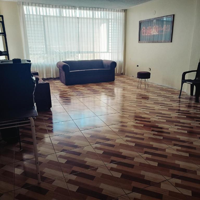 Departamento amoblado en primer piso 200 MTS a tu disposición con todos los servicios - Two-Bedroom Apartment - 10