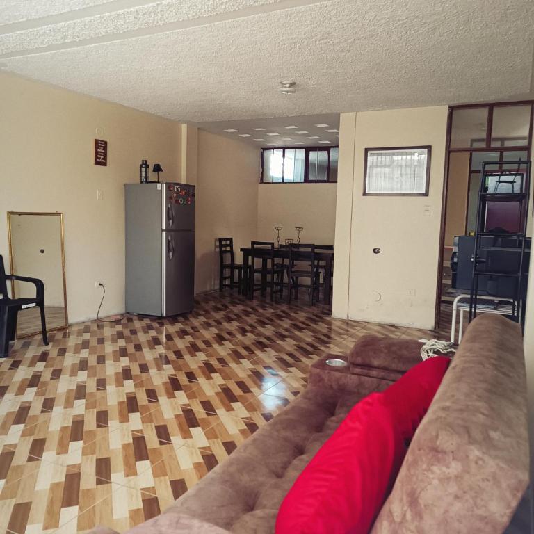 Departamento amoblado en primer piso 200 MTS a tu disposición con todos los servicios - Two-Bedroom Apartment - 9