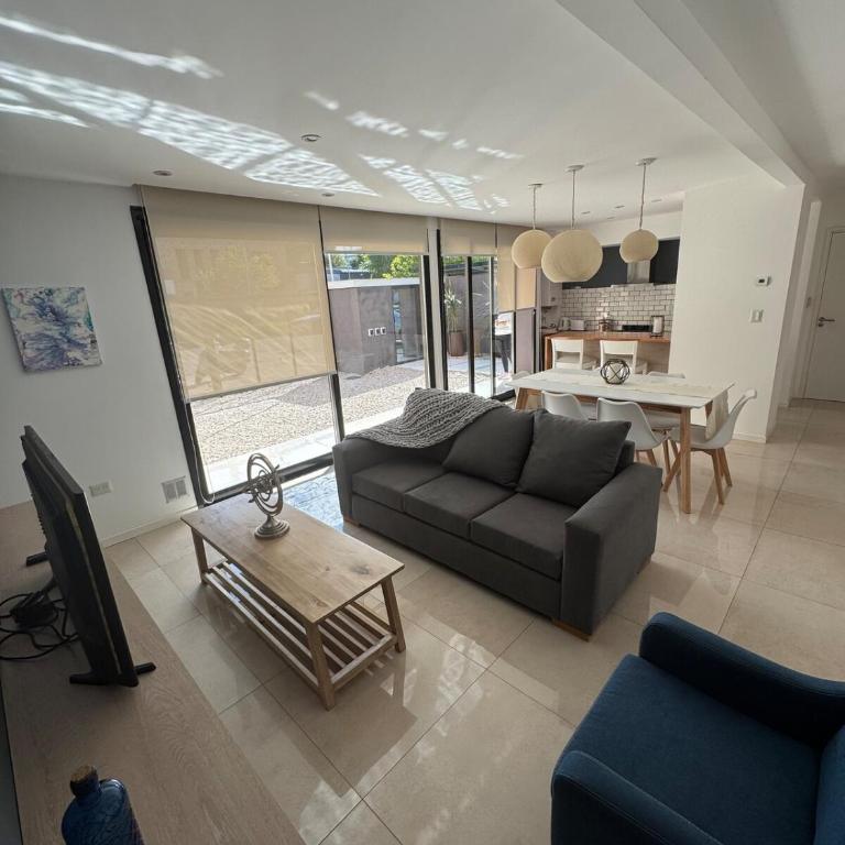 Confort Los Guiraldes - Two-Bedroom Deluxe Apartment - 1