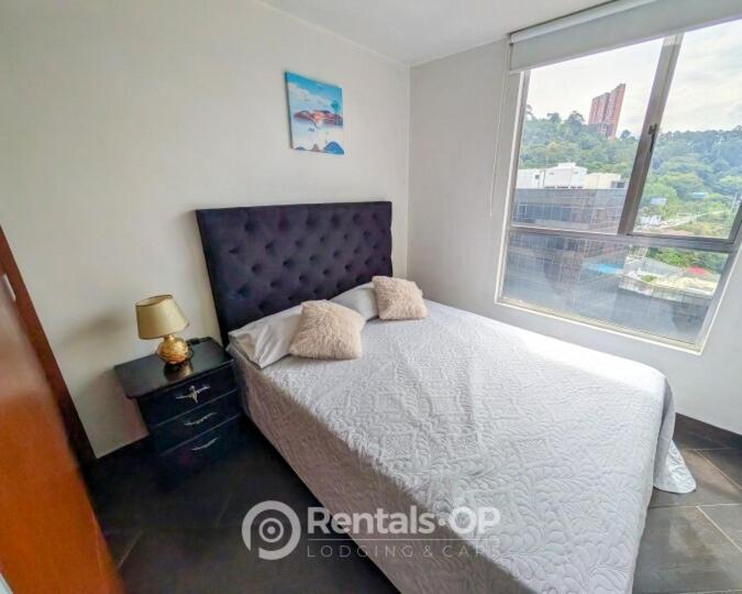 Spacious apartment near Lleras and Provenza rentalsOP AN08 - Three-Bedroom Apartment - 8