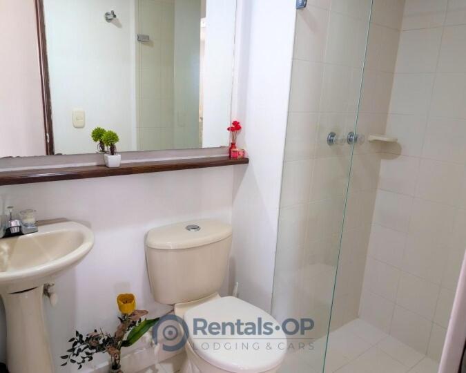 Spacious apartment near Lleras and Provenza rentalsOP AN08 - Three-Bedroom Apartment - 16