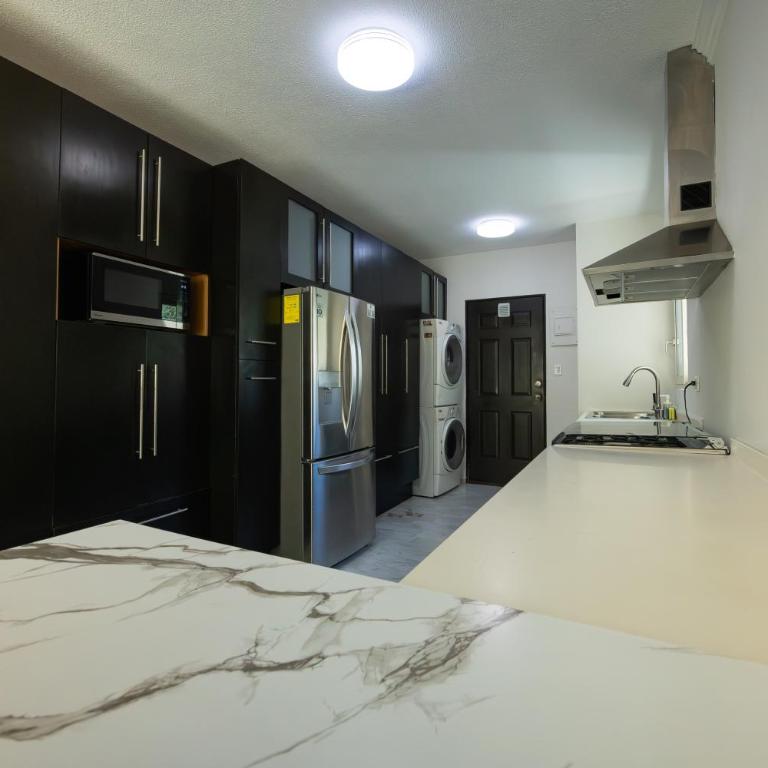 Spacious & Comfortable Home Exclusive Neighborhood - Four-Bedroom House - 2