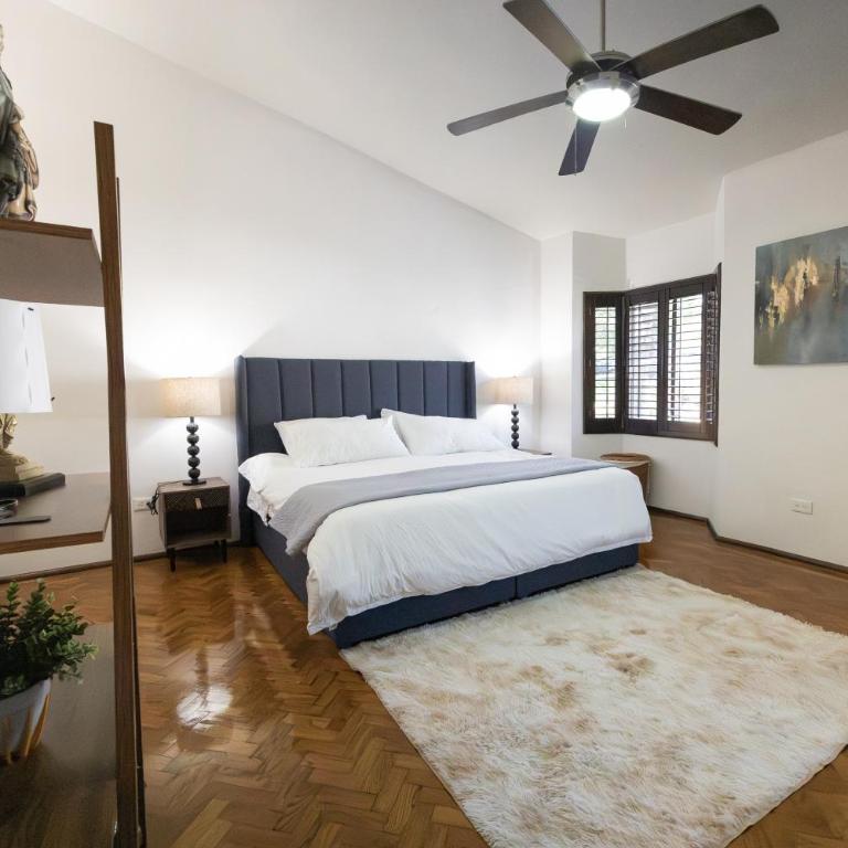 Spacious & Comfortable Home Exclusive Neighborhood - Four-Bedroom House - 10