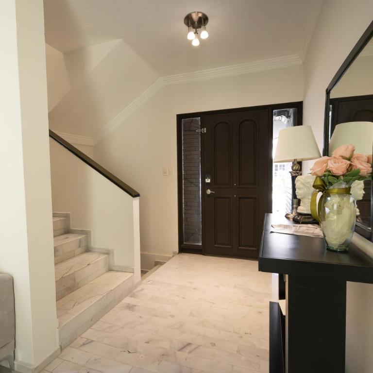 Spacious & Comfortable Home Exclusive Neighborhood - Four-Bedroom House - 36