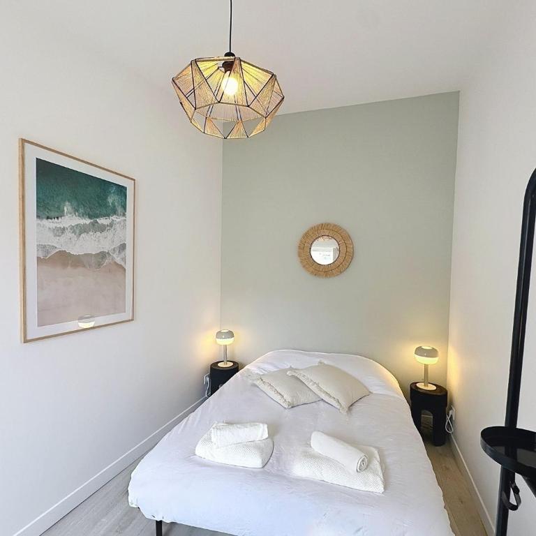 La Capsule - Appartement Centre - Terrasse - Cathédrale 5 min - Reims - One-Bedroom Apartment - 4