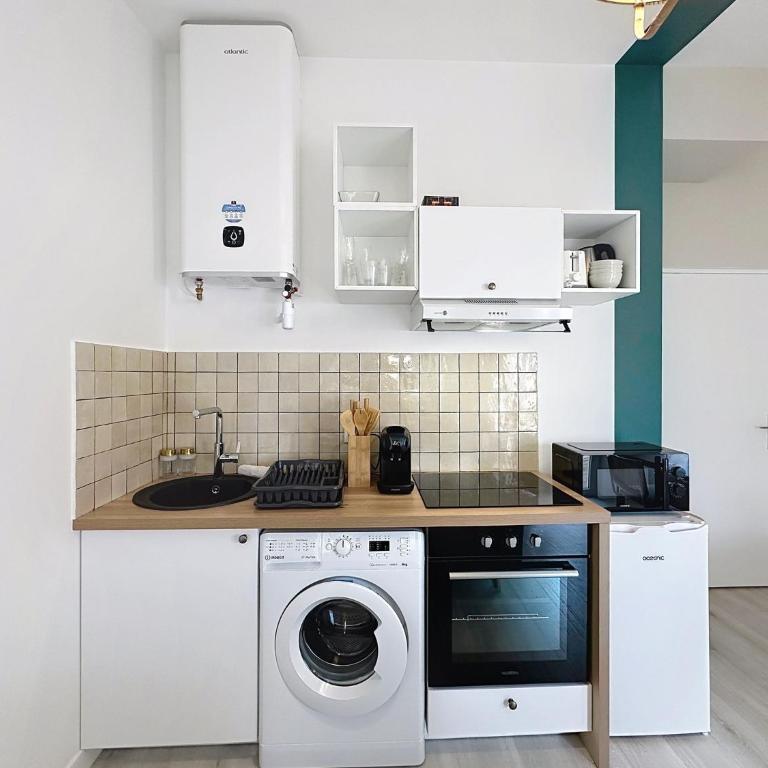 La Capsule - Appartement Centre - Terrasse - Cathédrale 5 min - Reims - One-Bedroom Apartment - 9