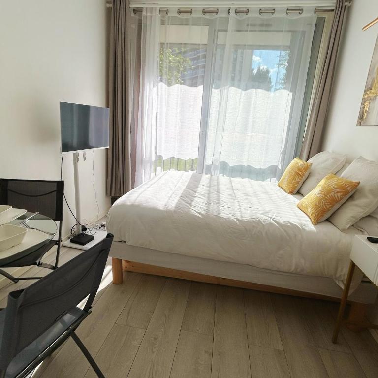 SUNNY Studio 2 steps from metro - Apartamento de 1 dormitorio - 1