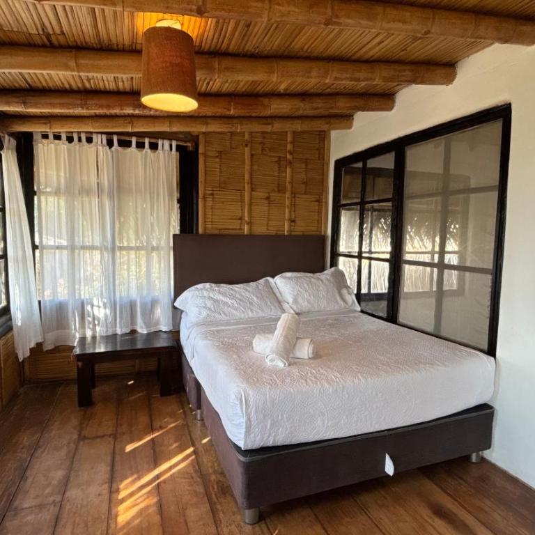 Casitas en Vichayito, a Pasos de la Playa - Three-Bedroom House - 4