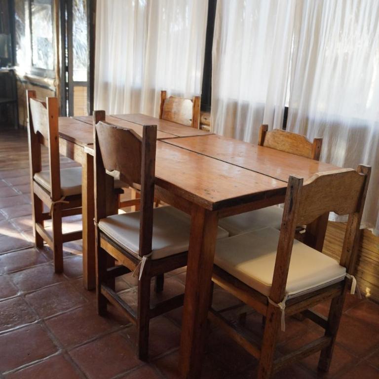 Casitas en Vichayito, a Pasos de la Playa - Three-Bedroom Vacation Home - 10