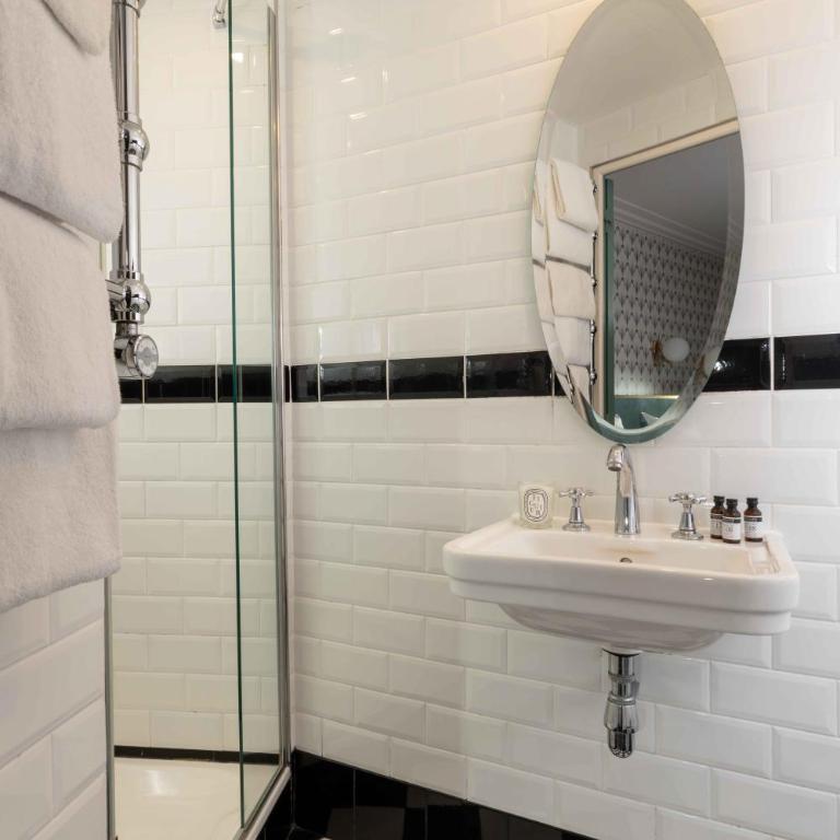 Hôtel Léna - Dreibettzimmer - 1