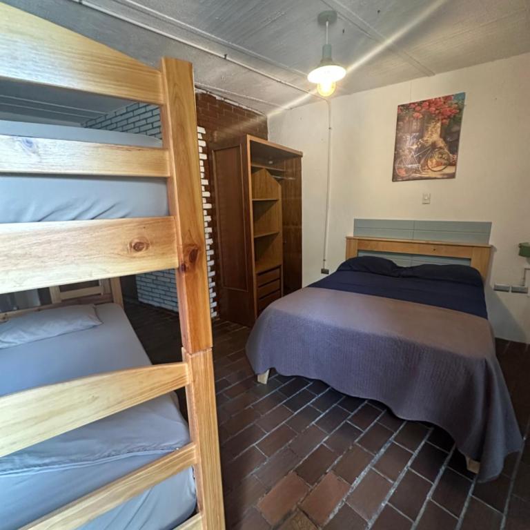El Sofá Caracas - Quadruple Room with Private Bathroom - 4