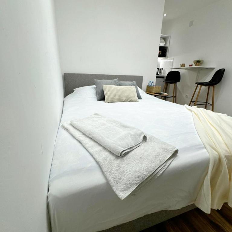 Global City Studio - Studio sa Balkonom - 3