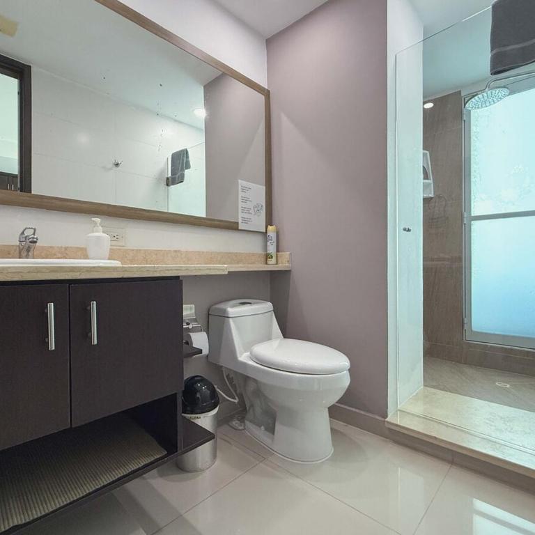 Apartamento con salida a la playa - Three-Bedroom Apartment - 2