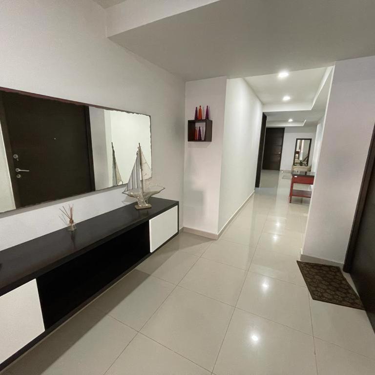 Apartamento con salida a la playa - Three-Bedroom Apartment - 3