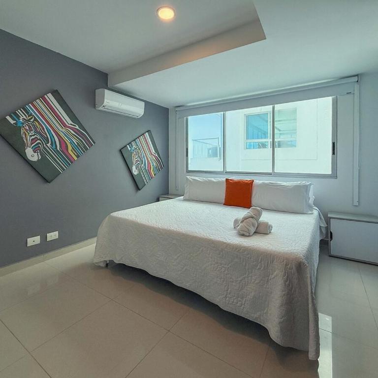 Apartamento con salida a la playa - Three-Bedroom Apartment - 6