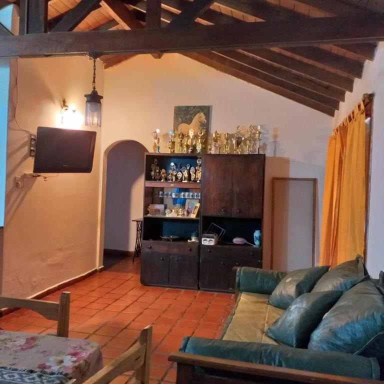 Casa Mitaluya - Three-Bedroom House - 12