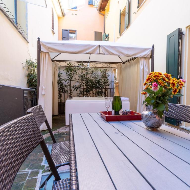 BolognaRoomscom - Frassinago Deluxe - Suite Deluxe con Vasca Idromassaggio - 19