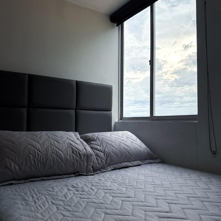 Close to shopping malls and the airport - Three-Bedroom Apartment - 5