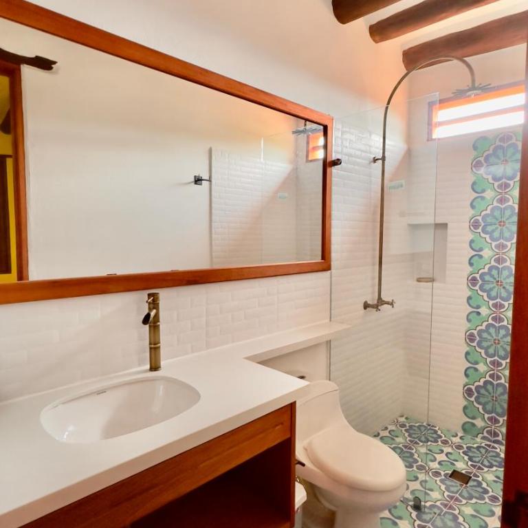 Hotel Don Eduardo Quintero M - Habitación Familiar - 1