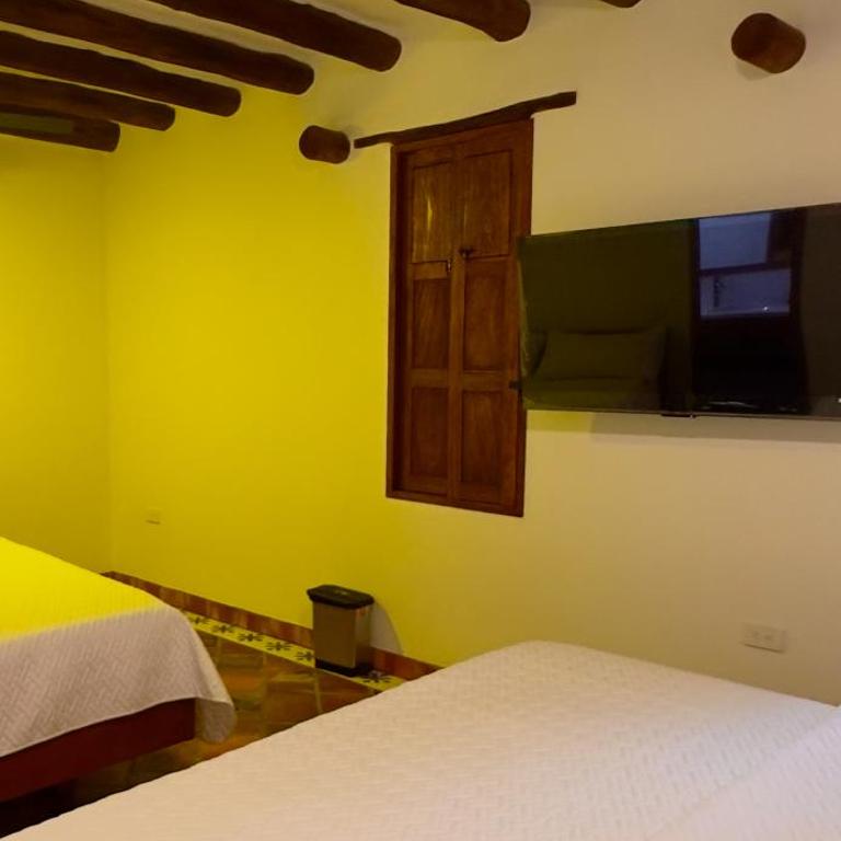 Hotel Don Eduardo Quintero M - Habitación Doble con baño privado - 2 camas - 6