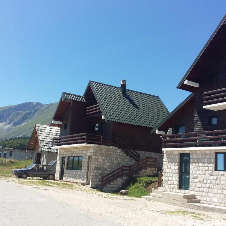 Guesthouse Wolf - Doppelzimmer mit eigenem Bad - 1
