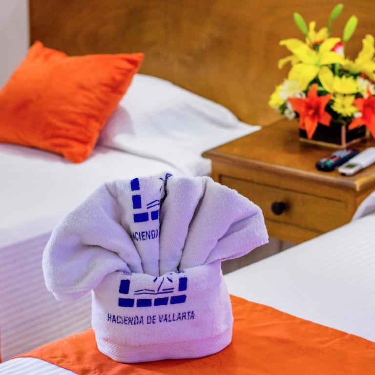 Hotel Hacienda Vallarta - Playa Las Glorias - Habitación Triple Estándar - 3