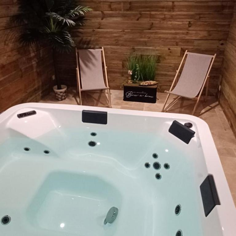 Maison 3 chambres avec Spa 2 à 6 personnes - Maison 3 Chambres - 3