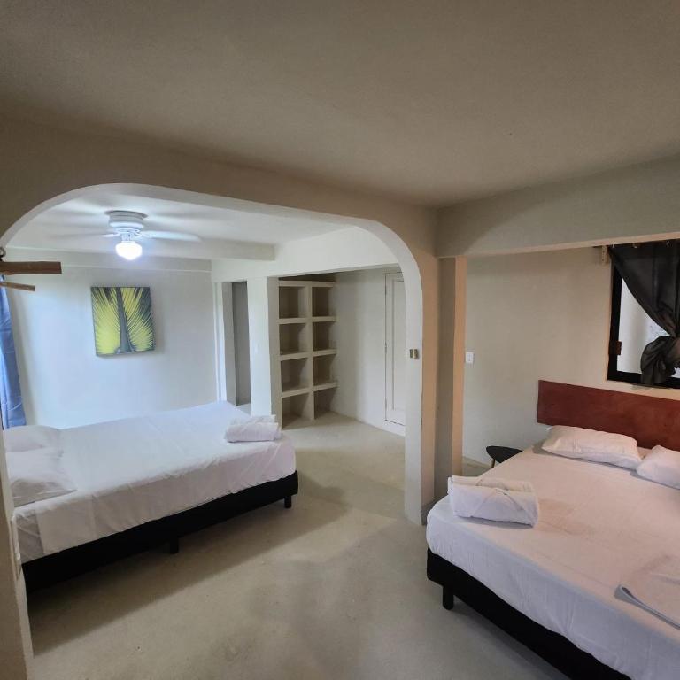 MK Hotel Beach - Comfort Quadruple Room - 6