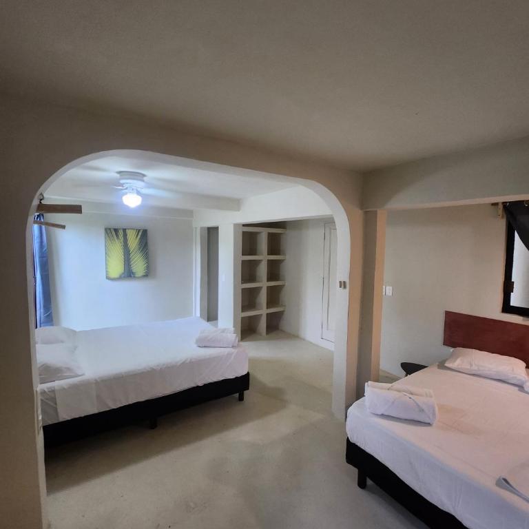 MK Hotel Beach - Comfort Quadruple Room - 7