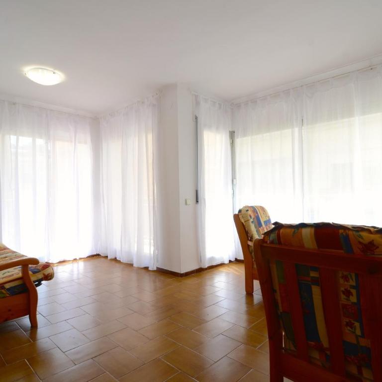 Puig Sureda 13 2-B - Apartamento de 3 dormitorios con balcón - 2
