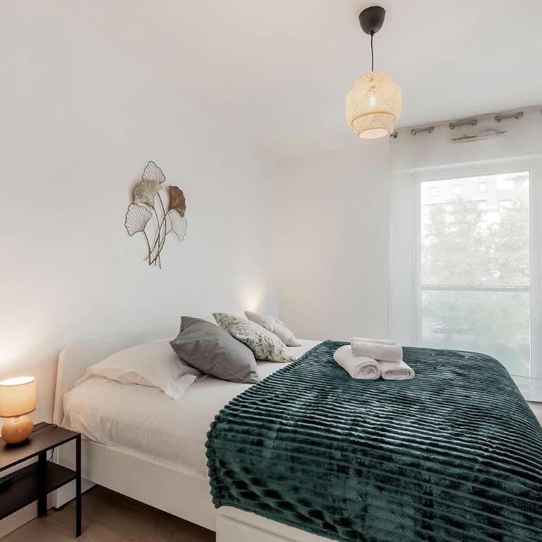 Les Deux Rives - Balcony Parking Elevator and Close to the City Center - Apartment - 3