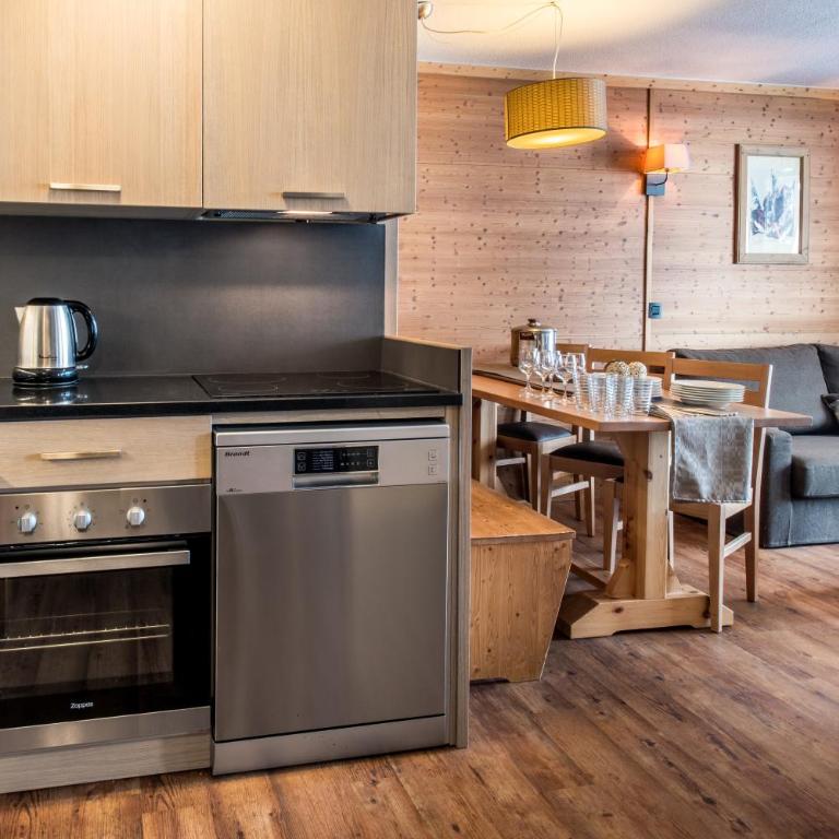 Résidence Montana Premier by Village Montana - Appartement 2 Chambres avec Vue sur la Montagne - 1