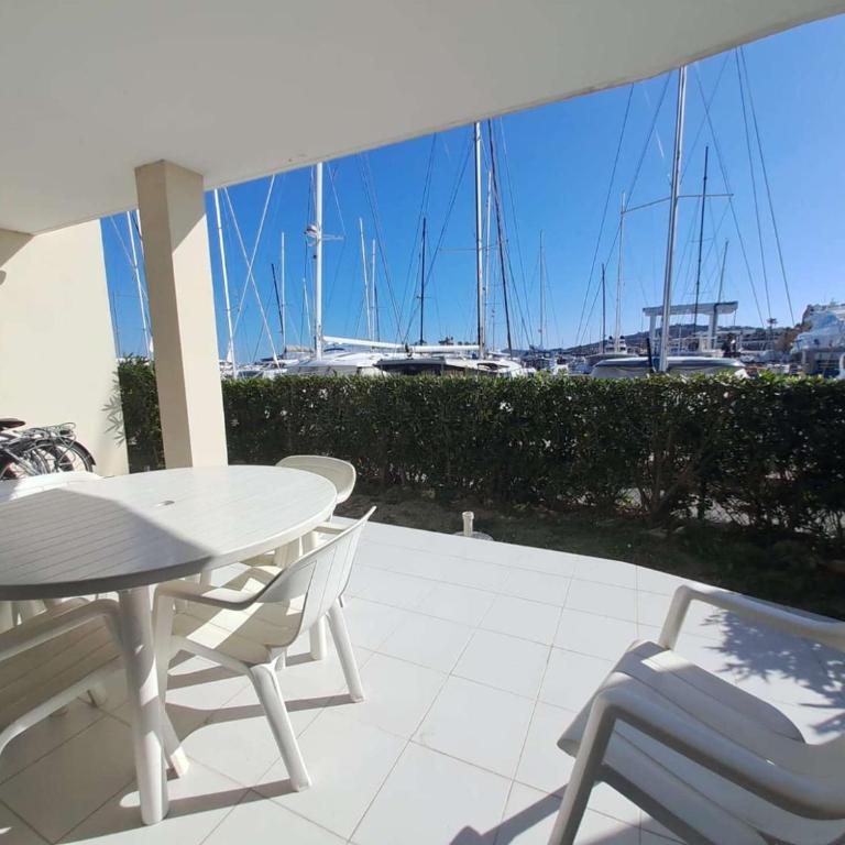 MARCOGVOILE - Golfe de Saint-Tropez - Agréable T2 cabine avec vue sur la marina - Appartamento con Vista Mare - 1