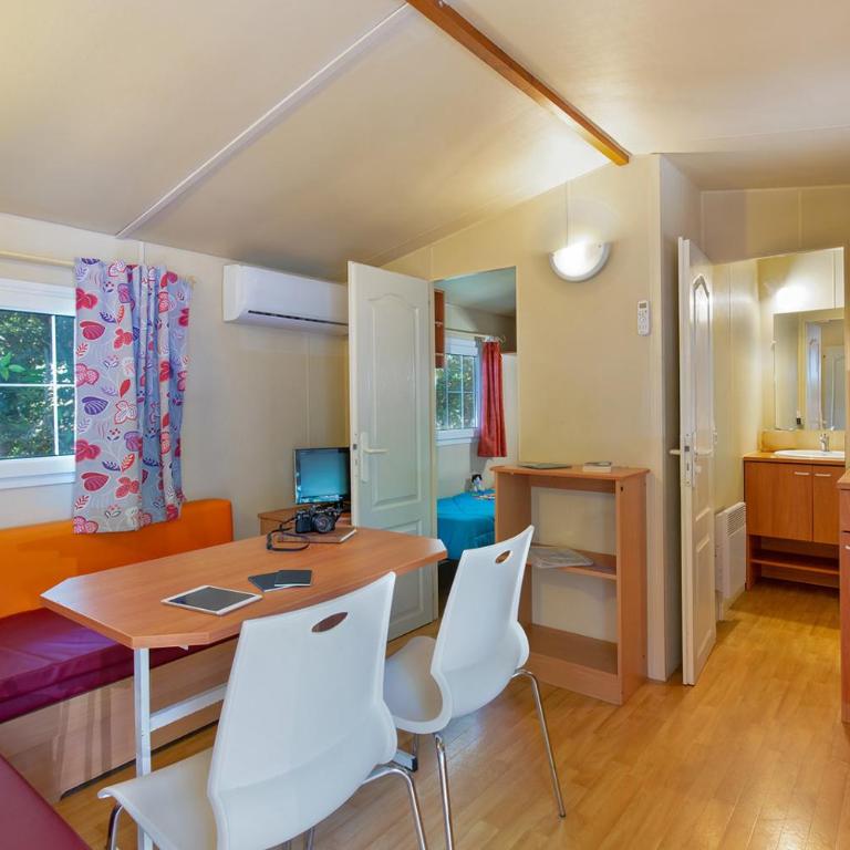 Camping La Pinède - Mobile Home 2 Chambres Standard - 10