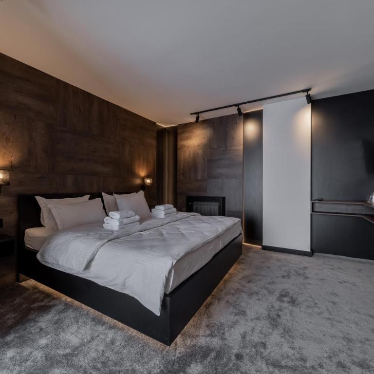 Rei 2 - Suite with Sauna - 4