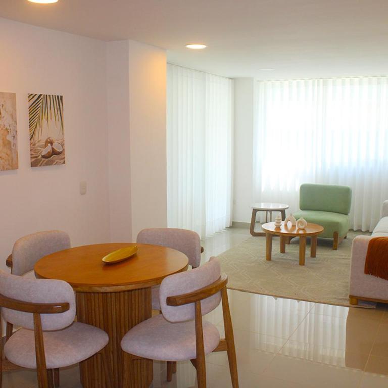 Allianze Apartahotel - Three-Bedroom Apartment - 24