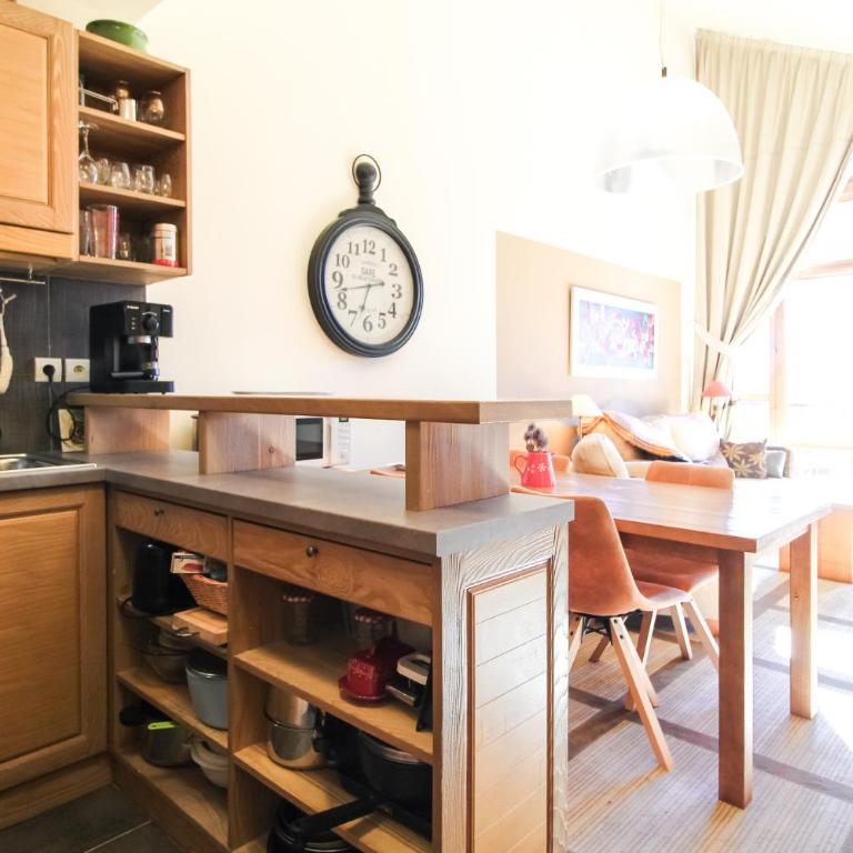 Residence Terrasses Eos, T2 48m2 Sud, Vue Montagne, avec Cheminee, Parking, Piscine - Appartement 1 Chambre avec Balcon et Vue sur les Montagnes - 28