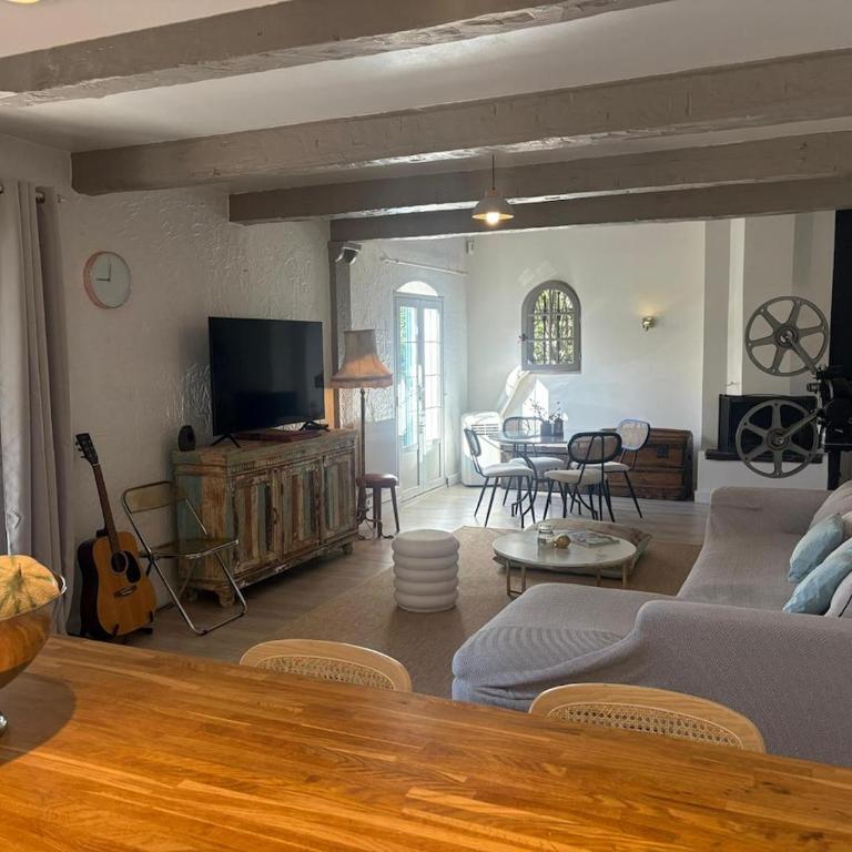 3 Bedroom 2 Bath Villa Private Pool in Mougins - Villa con 3 Camere da Letto - 1