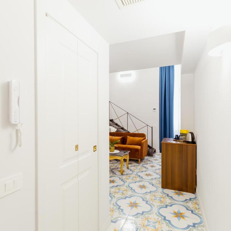 Atri Rooms Centro Storico Napoli - Camera Deluxe - 1
