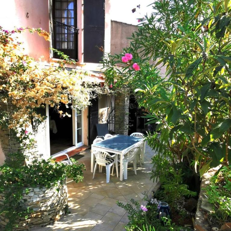 GASABRA Villa avec piscine au Domaine de Font Mourier à 5km de Saint Tropez pour 6 personnes - Three-Bedroom Townhouse - 15