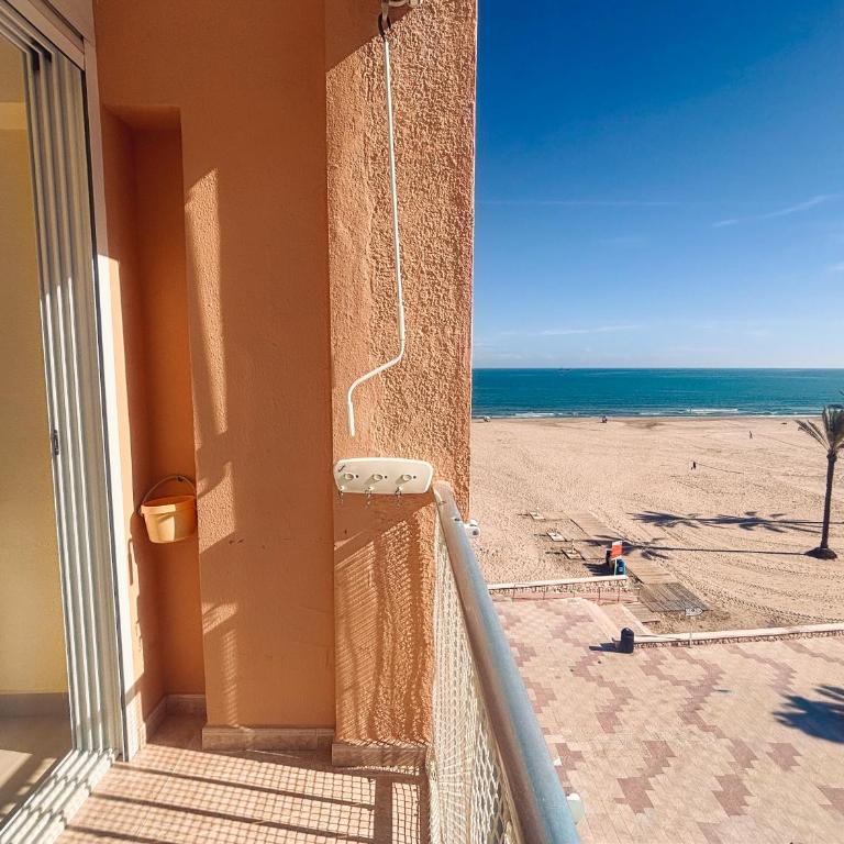 Apartamento primera línea playa San Antonio - Two-Bedroom Apartment - 9