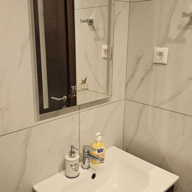Kareen Titova Villa - One-Bedroom Apartment - 14