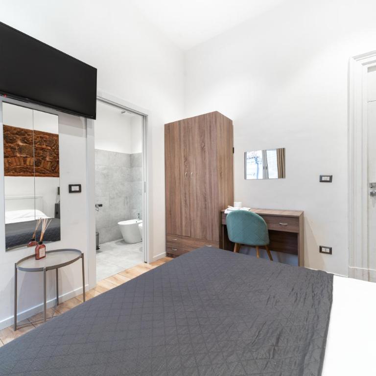 Etnea Room's 21 - Double Room with Balcony - 5