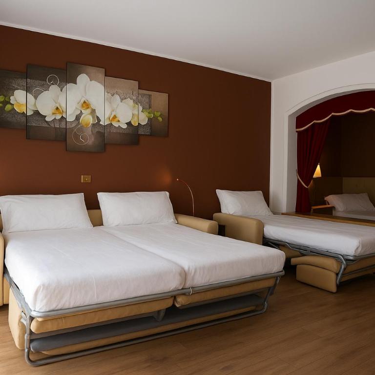 Hotel Trento - Camera Familiare con Balcone - 2