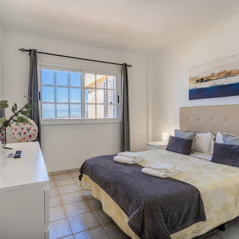 Penthouse with Panoramic Ocean Views & Terrace in Torviscas Costa Adeje - One-Bedroom Apartment - 30