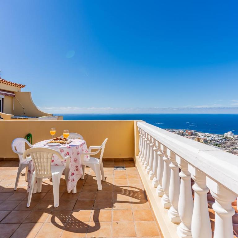 Penthouse with Panoramic Ocean Views & Terrace in Torviscas Costa Adeje - One-Bedroom Apartment - 33