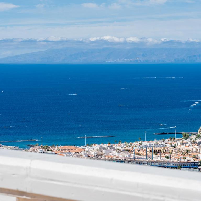 Penthouse with Panoramic Ocean Views & Terrace in Torviscas Costa Adeje - One-Bedroom Apartment - 53