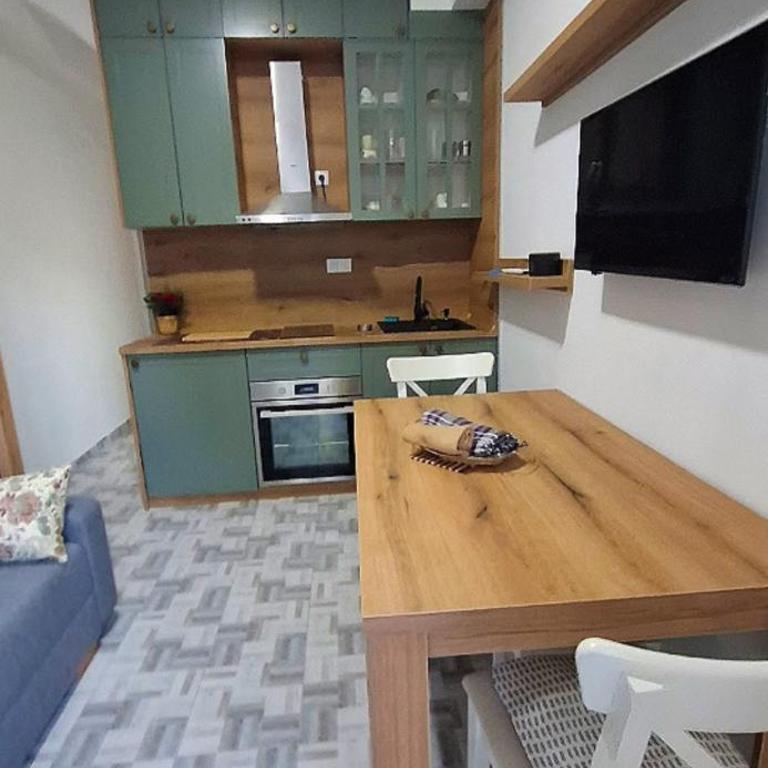 Clementine - One-Bedroom Apartment - 3
